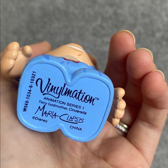 🌵 Retired Disney Vinylmation Fairy Godmother from the "Cinderella" series! - Picture 3 of 3